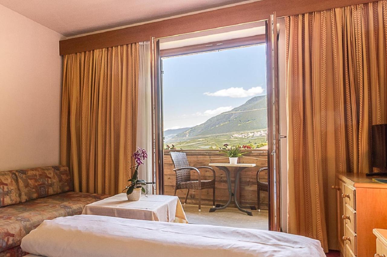 Montani Hotel