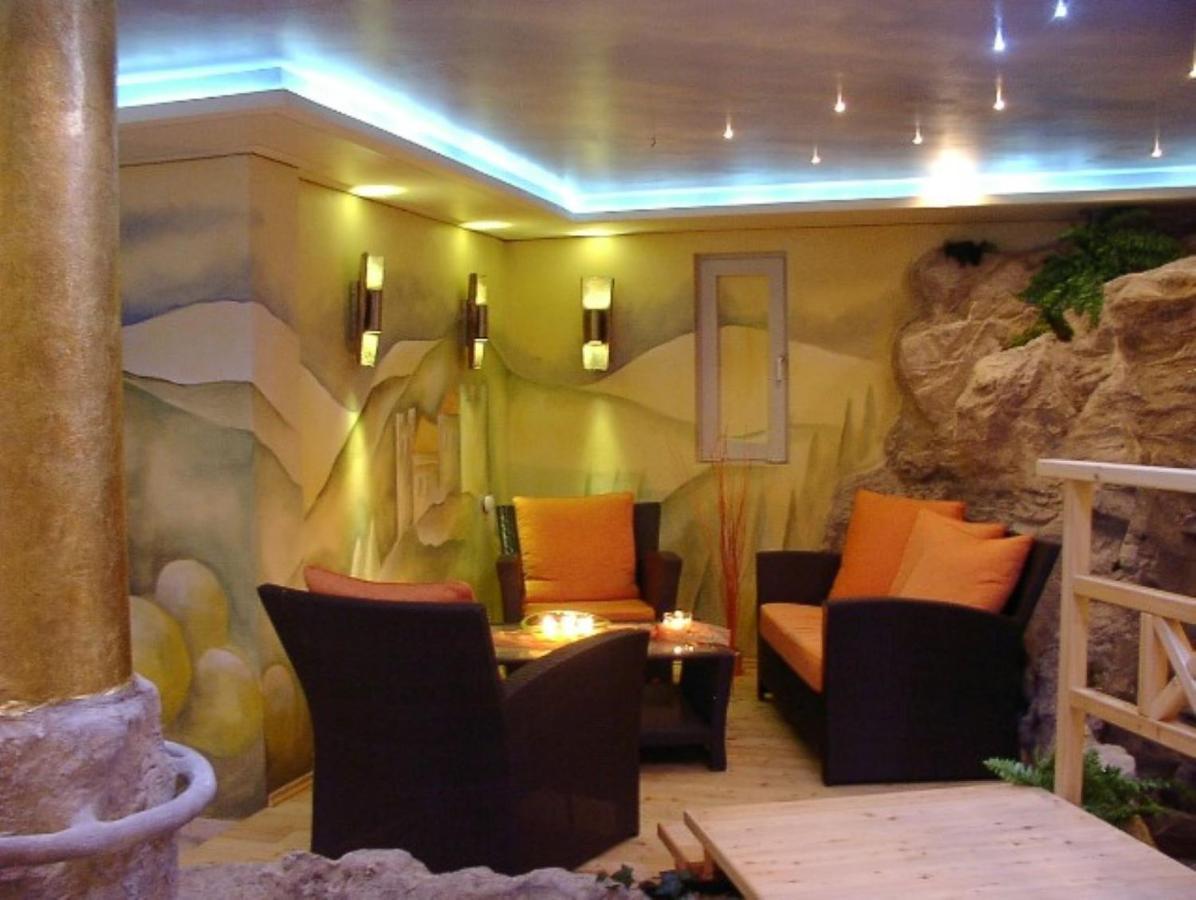 Montani Hotel 3*
